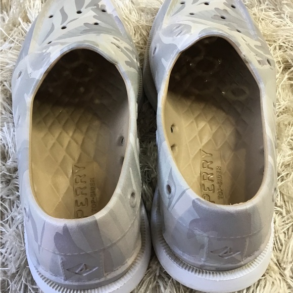 SPERRY Women’s size 7 TOP SIDER FLOAT BOAT WATER SLIP ON SHOES - Picture 4 of 5